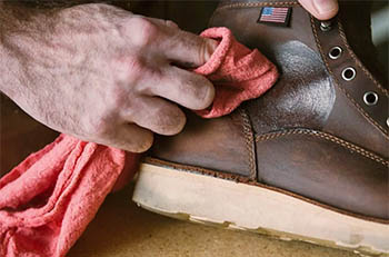 Waxing leather boots